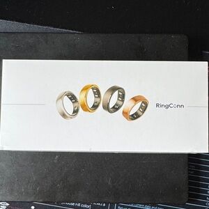 RingConn Smart Rings in silver. Gen 2